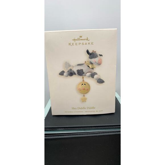 Hallmark - Hey Diddle Diddle - Cow Jumped Over the Moon - Keepsake Ornament - Picture 3 of 3